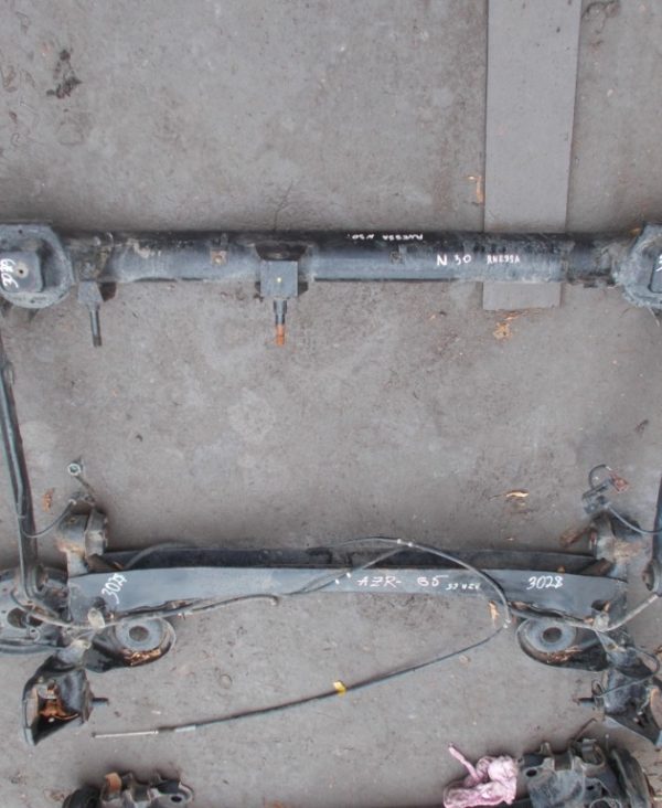 балка подвески задний NISSAN RNESSA 1, N30 ( НИССАН / РНЕССА )