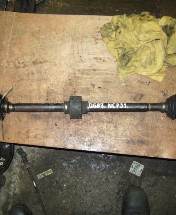 привод передний правый TOYOTA BB 1, NCP31