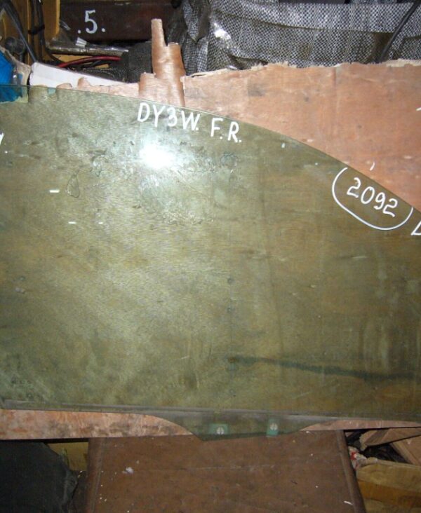 стекло двери переднее правое MAZDA DEMIO 2, DY3W ( МАЗДА / 2 / ДВА / ДЕМИО / DEMIO )