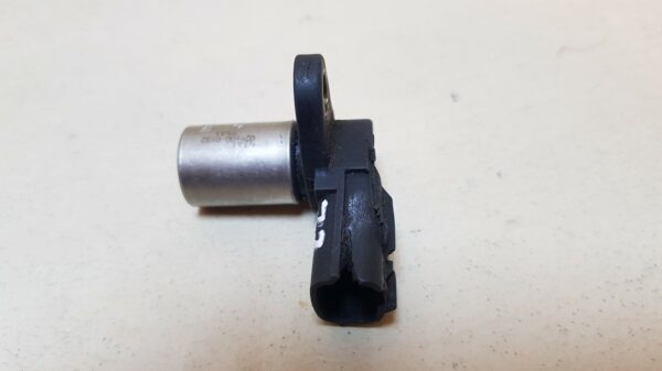датчик положения распредвала MAZDA 323 6, BJ - Image 3
