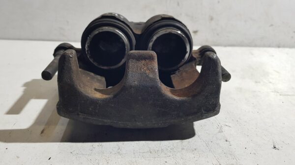 суппорт передний правый NISSAN RNESSA 1, N30 ( НИССАН / РНЕССА ) - Image 4