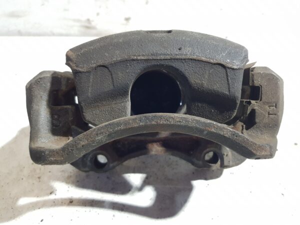 суппорт передний правый NISSAN CEFIRO 3, A33 ( НИССАН / ЦЕФИРО / МАКСИМА / MAXIMA ) - Image 4