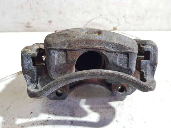 суппорт передний правый NISSAN AVENIR 2, W11 ( НИССАН / АВЕНИР / ЕКСПЕРТ / EXPERT ) - Image 4