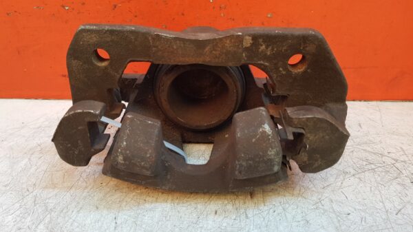 суппорт передний левый TOYOTA VITZ 1, NCP10 ( ТОЙОТА / ВИЦ ) - Image 3