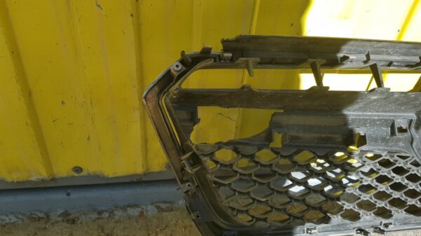 решетка радиатора SUBARU XV 1, GP, G33 - Image 4