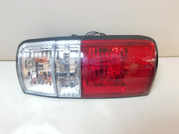 фонарь задний правый TOYOTA LAND CRUISER 9, 80 FZJ80 - Image 3