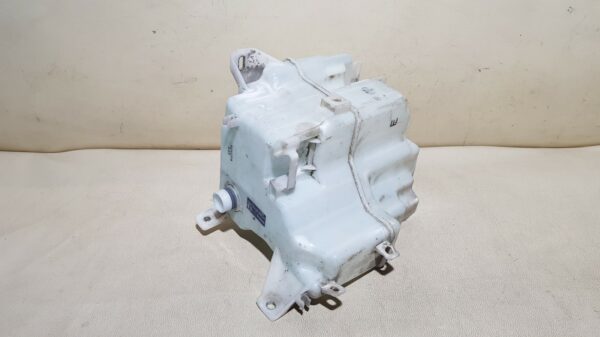 бачок стеклоомывателя LEXUS RX 3, AGL10 GGL15 GGL10 GYL15 - Image 3