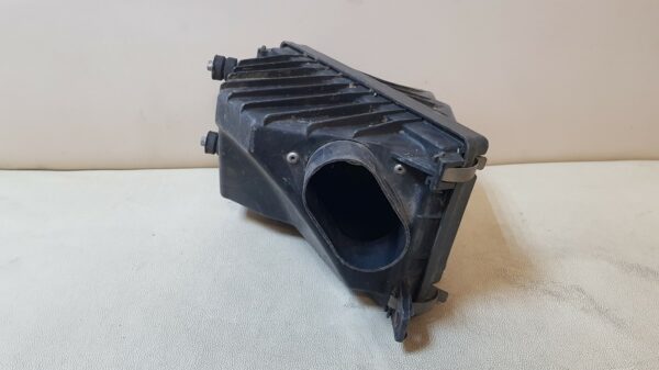 корпус воздушного фильтра NISSAN AVENIR 2, RNW11 ( НИССАН / АВЕНИР / ЕКСПЕРТ / EXPERT ) - Image 4