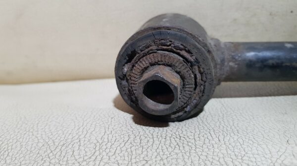 тяга подвески задняя TOYOTA HARRIER 1, XU10 MCU10W ( ТОЙОТА / ХАРРИЕР / ХАРИЕР / РХ300 / RX300 ) - Image 3