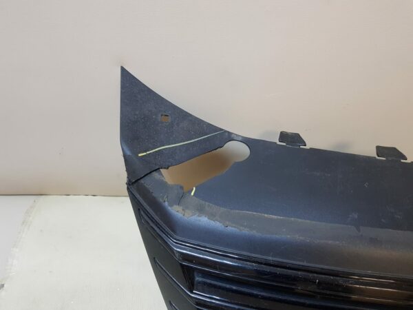 решетка радиатора VOLKSWAGEN PASSAT 7, B7, 362, 365 ( ФОЛЬКСВАГЕН / ПАССАТ / ПАСАТ ) - Image 3