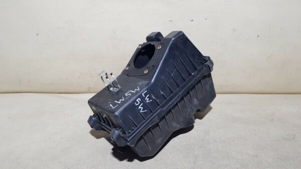 корпус воздушного фильтра MAZDA MPV 2, LW5W ( МАЗДА / МПВ ) - Image 3