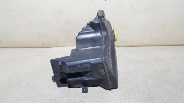 бачок стеклоомывателя MAZDA ATENZA 1, GG GY GGEP GGES GY3W GYEW ( МАЗДА / АТЕНЗА / ATENZA ) - Image 4