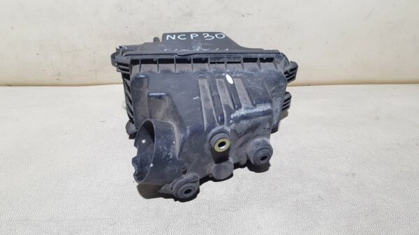 корпус воздушного фильтра TOYOTA BB 1, NCP30 ( ТОЙОТА / ББ / БИБИ ) - Image 3