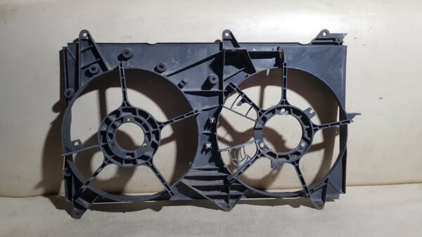 диффузор радиатора TOYOTA VOXY 1, R60 AZR60G ( ТОЙОТА / ВОКСИ ) - Image 2