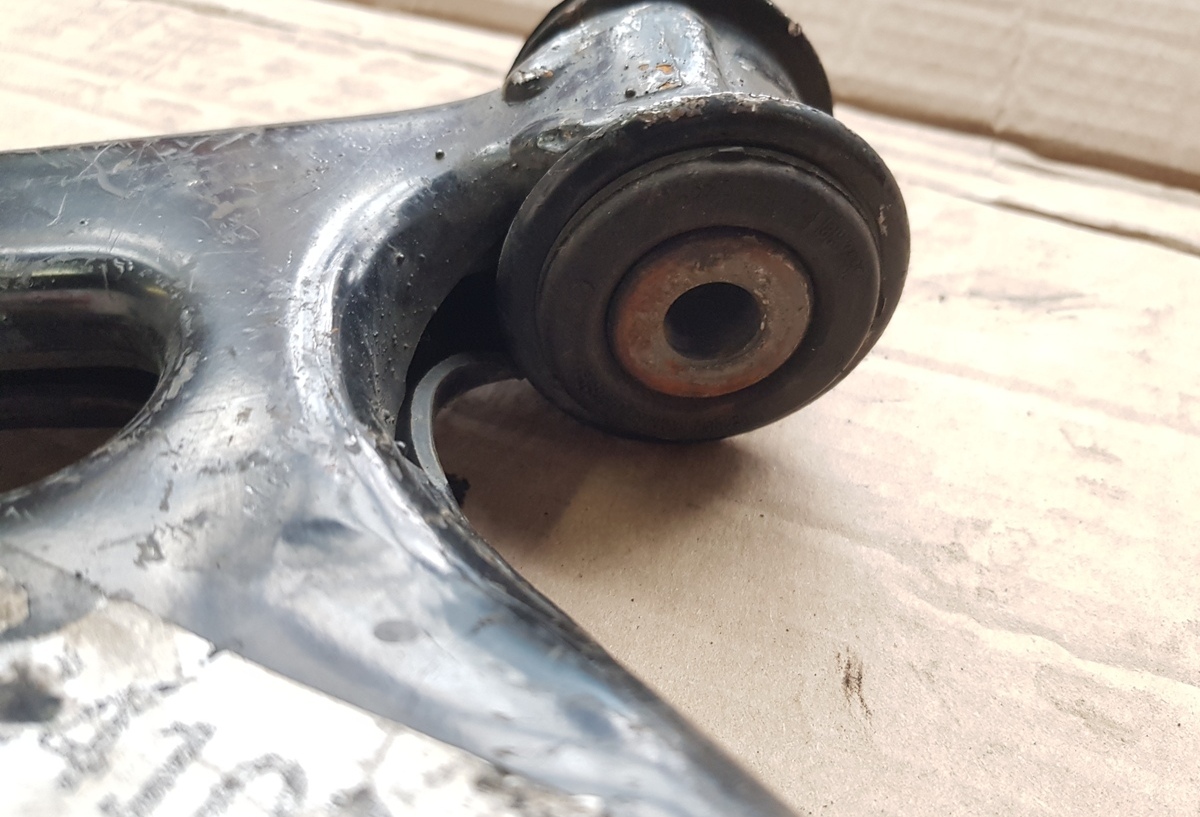 рычаг передний левый MAZDA DEMIO 2, DY3W - Image 3