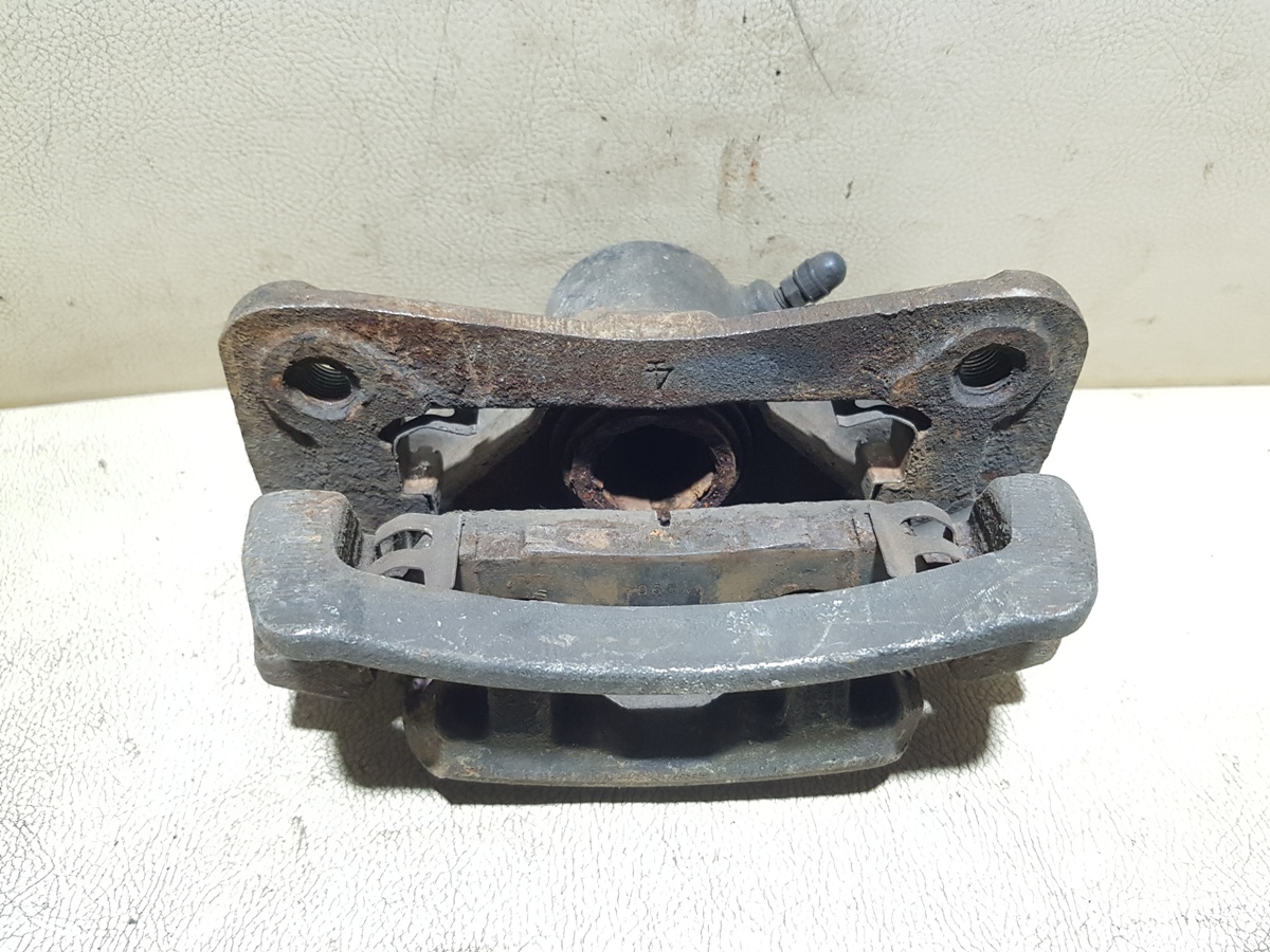 суппорт задний левый ISUZU BIGHORN 2 (UBS69DW, UBS69GW) - Image 3