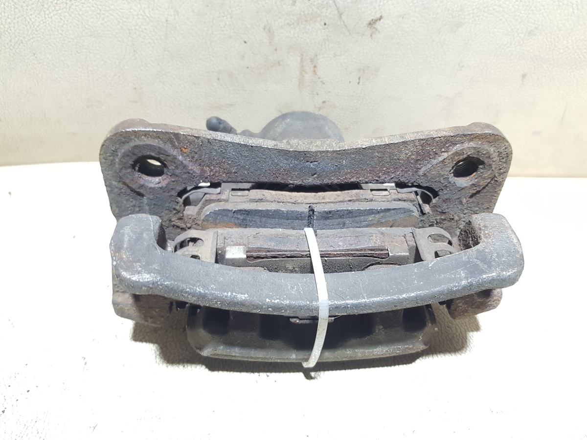 суппорт задний правый ISUZU BIGHORN 2 (UBS69DW, UBS69GW) - Image 3