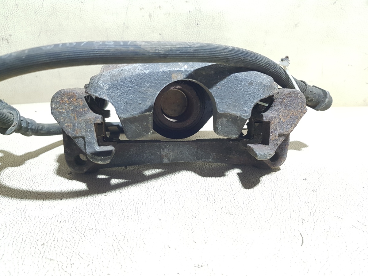 суппорт задний левый TOYOTA WINDOM 1, XV10 VCV10 - Image 2
