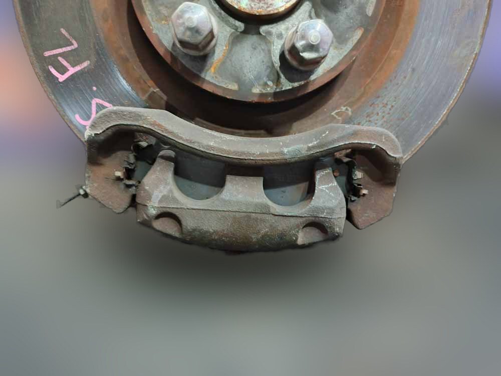 ступица передняя левая Cadillac CTS 2 - Image 2