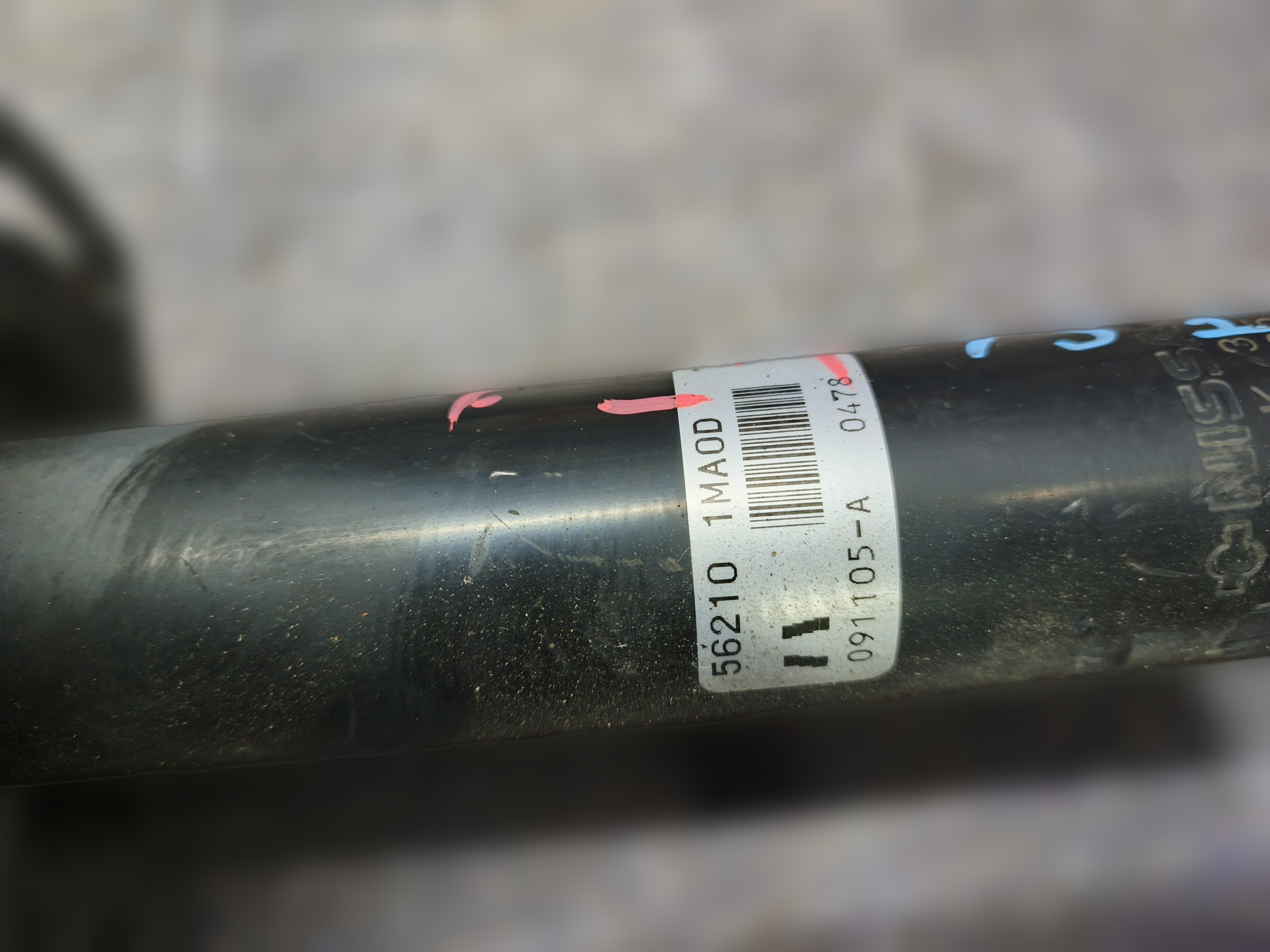 стойка подвески задний левый Nissan Fuga Y51 - Image 4