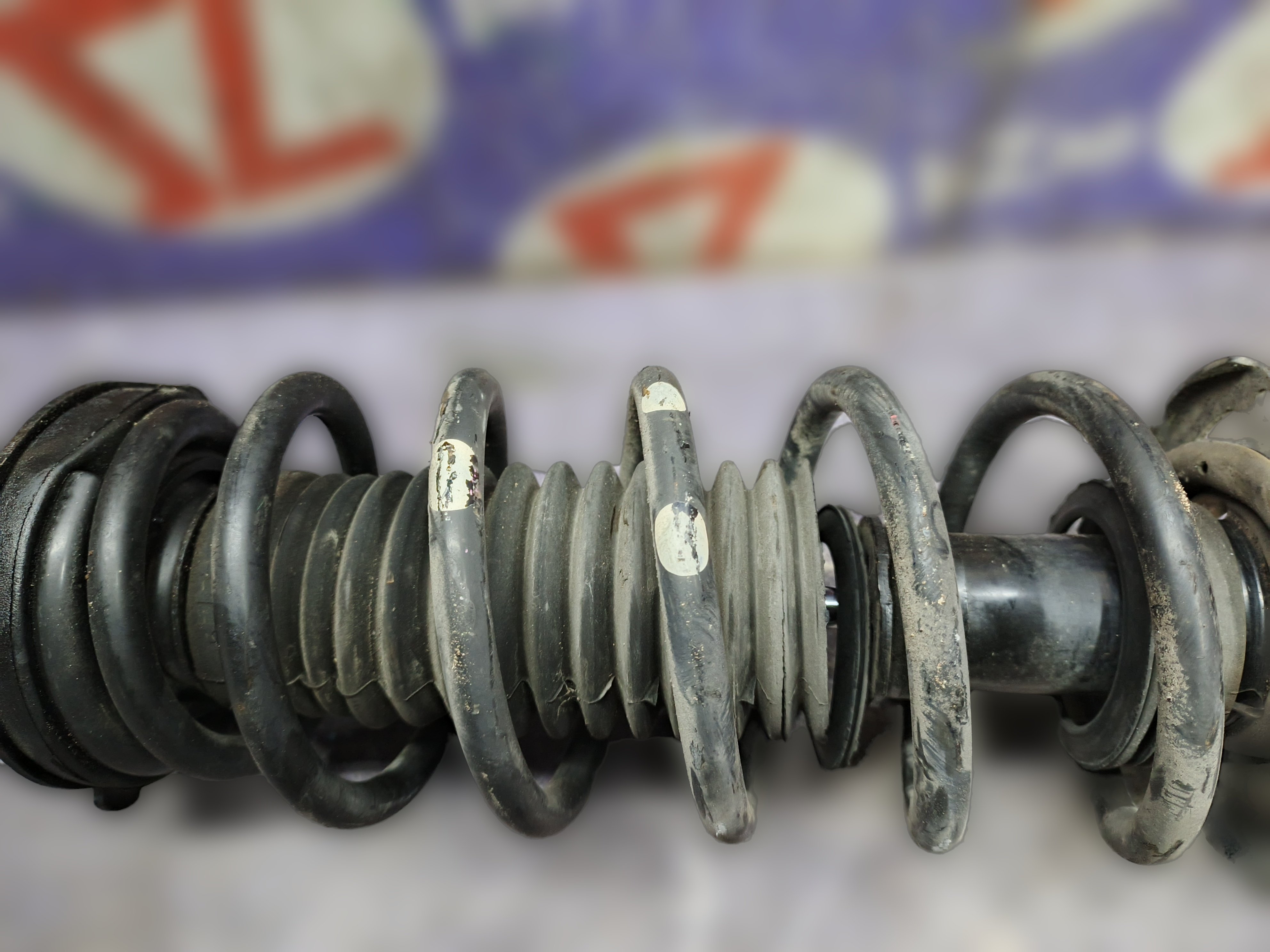 стойка подвески задний правый Nissan Fuga Y51 - Image 3