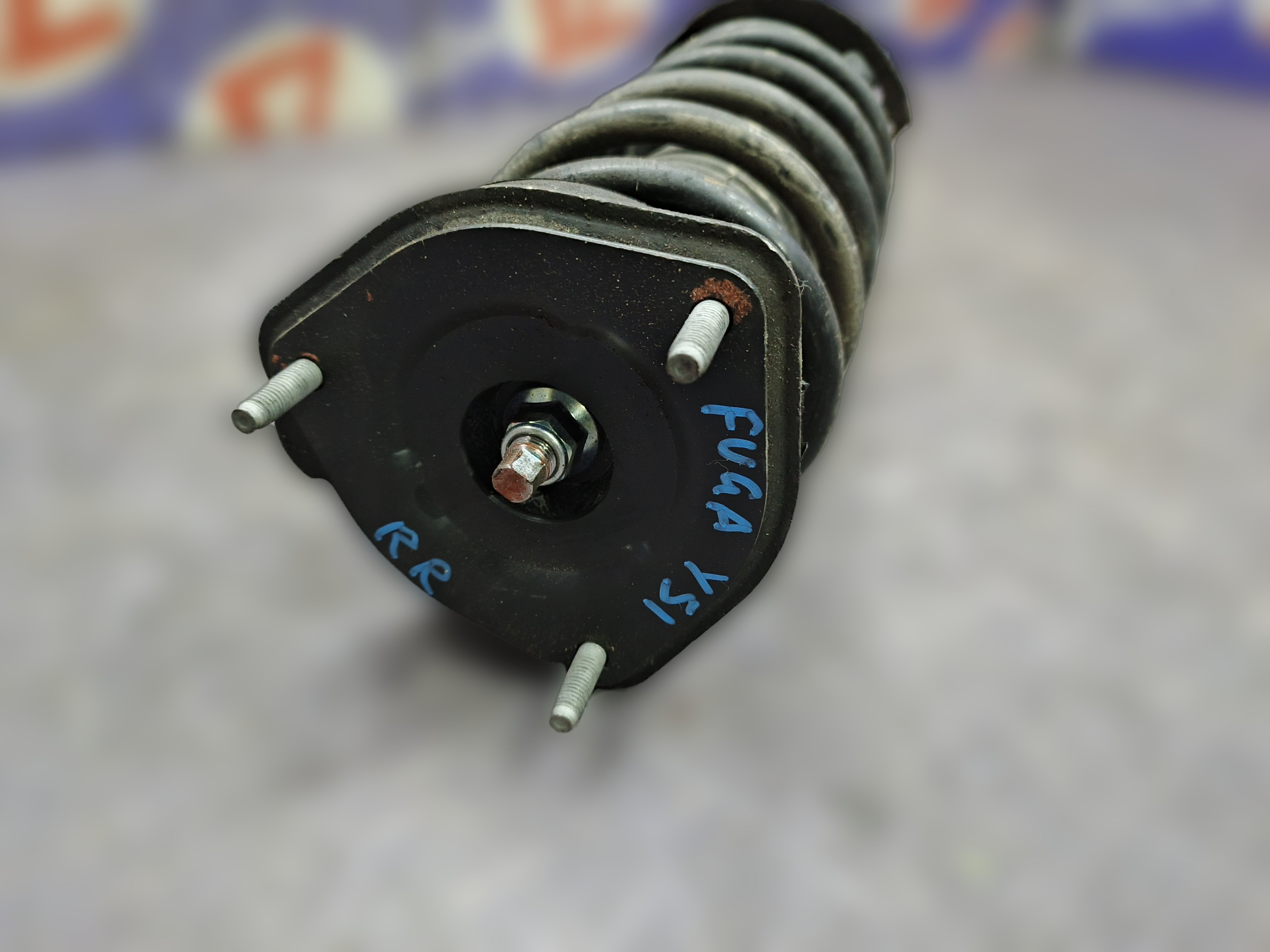 стойка подвески задний правый Nissan Fuga Y51 - Image 6