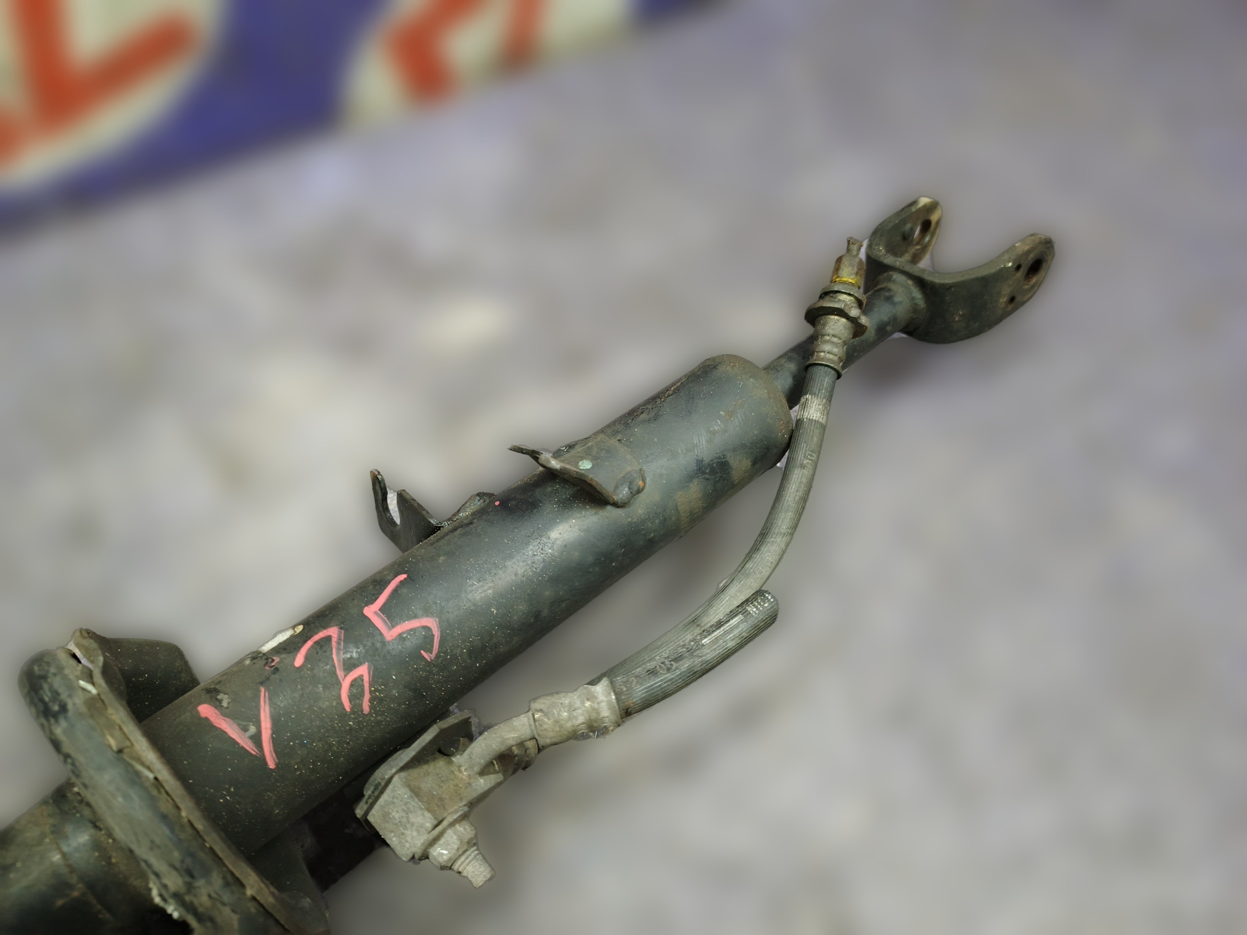 стойка подвески передний правый Nissan Skyline 11, V35 - Image 2