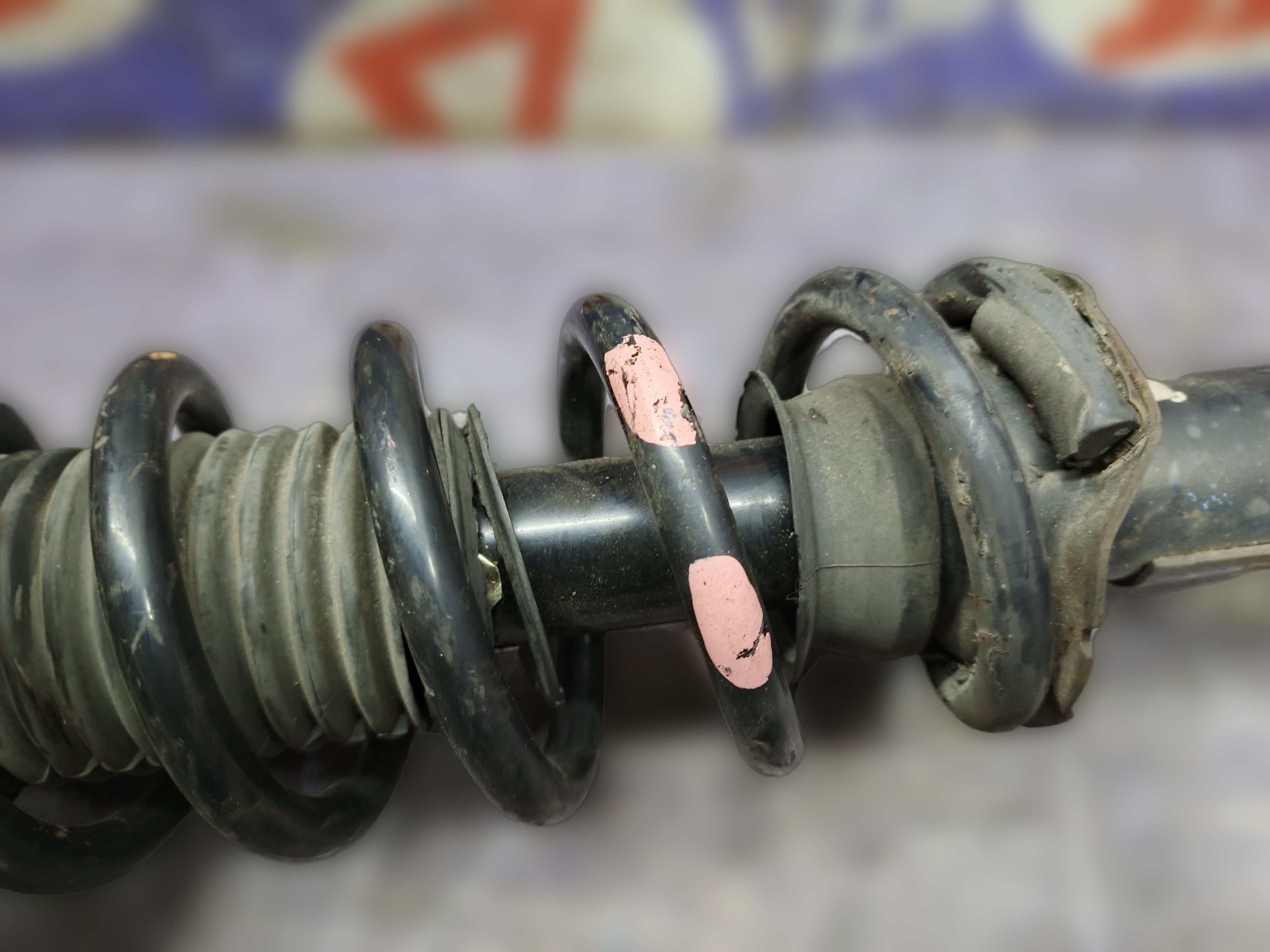 стойка подвески передний левый Nissan Skyline 11, V35 - Image 4