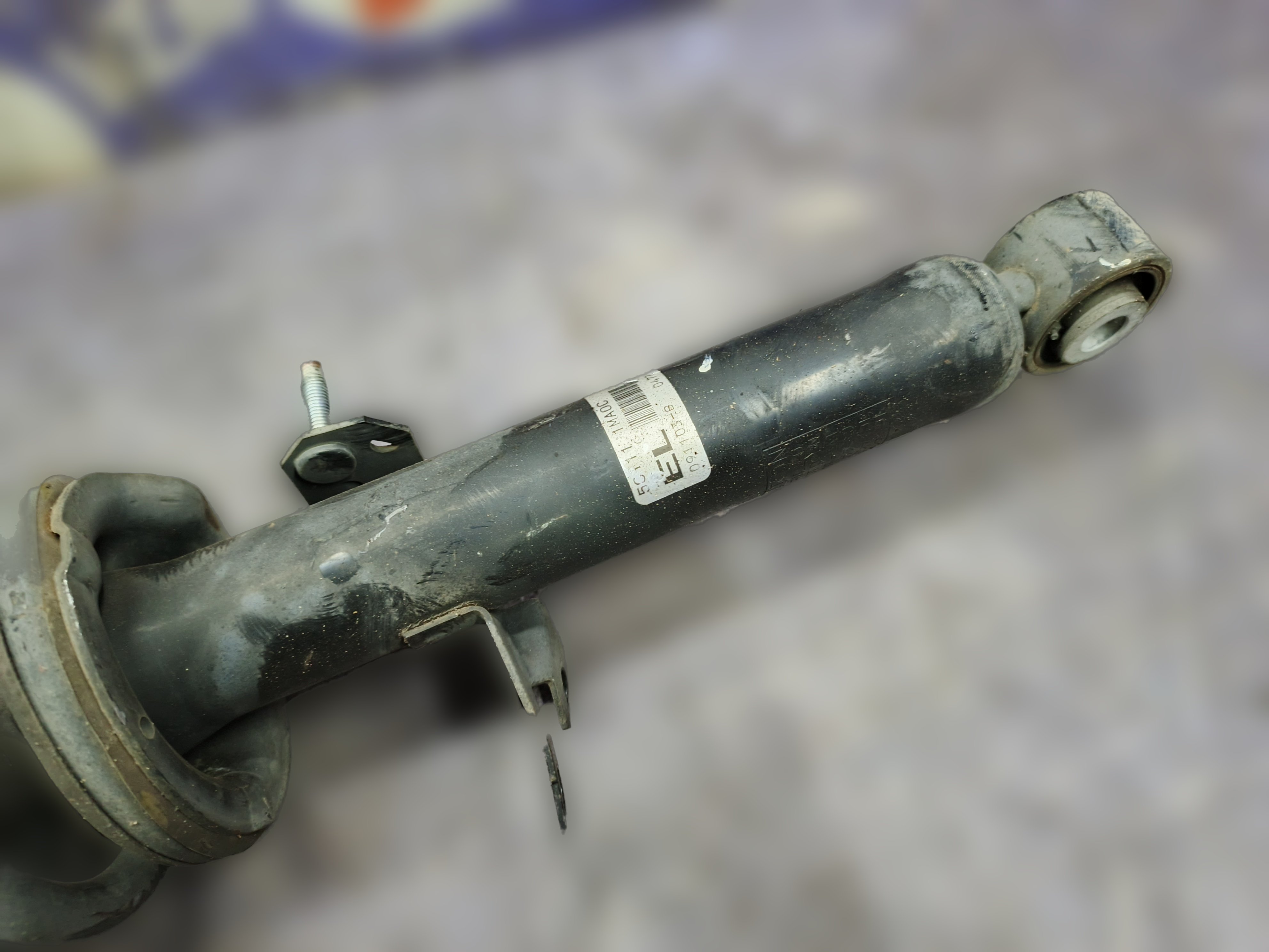 стойка подвески передний левый Nissan Fuga Y51 - Image 3