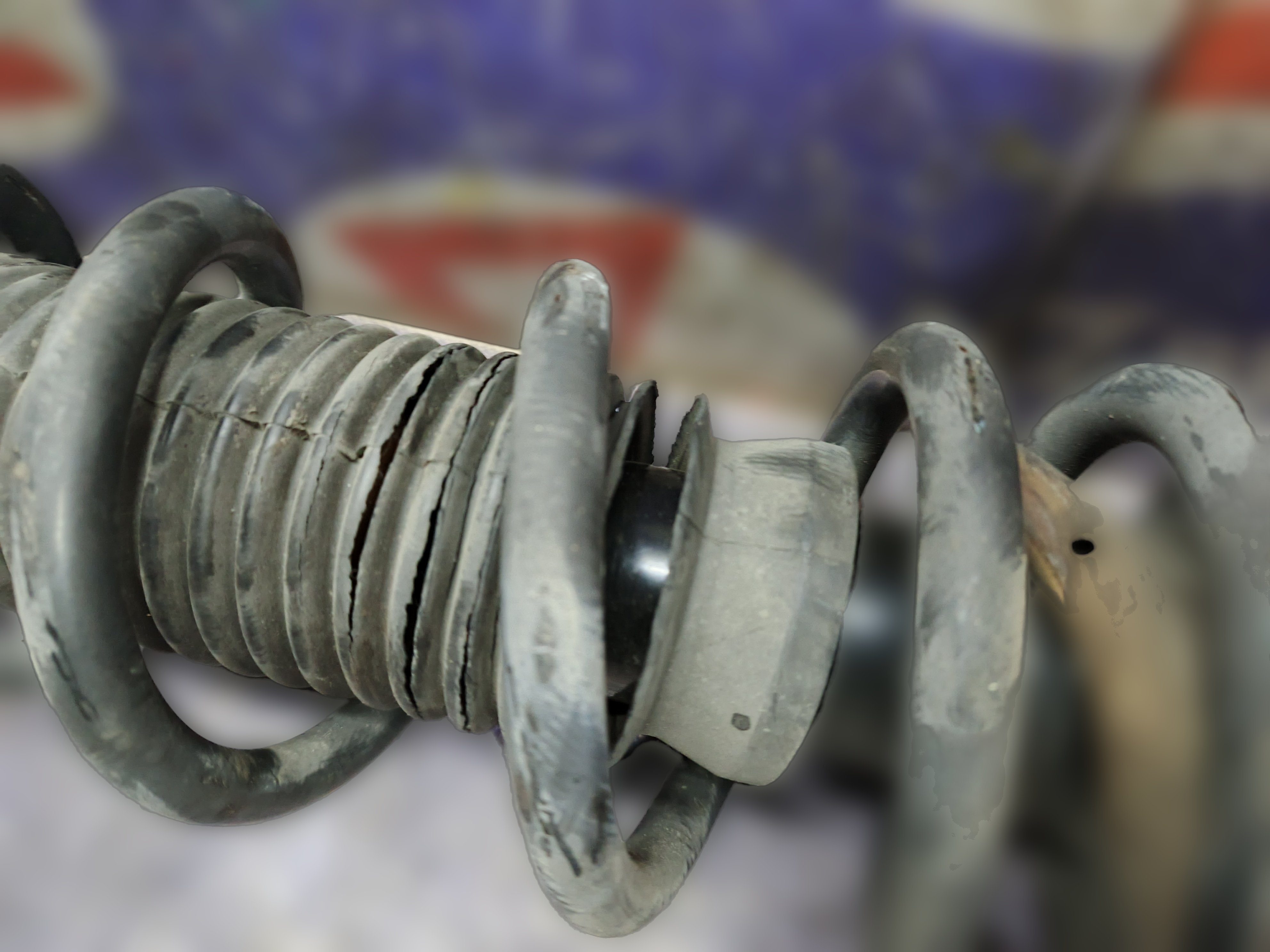 стойка подвески передний правый Nissan Fuga Y51 - Image 2