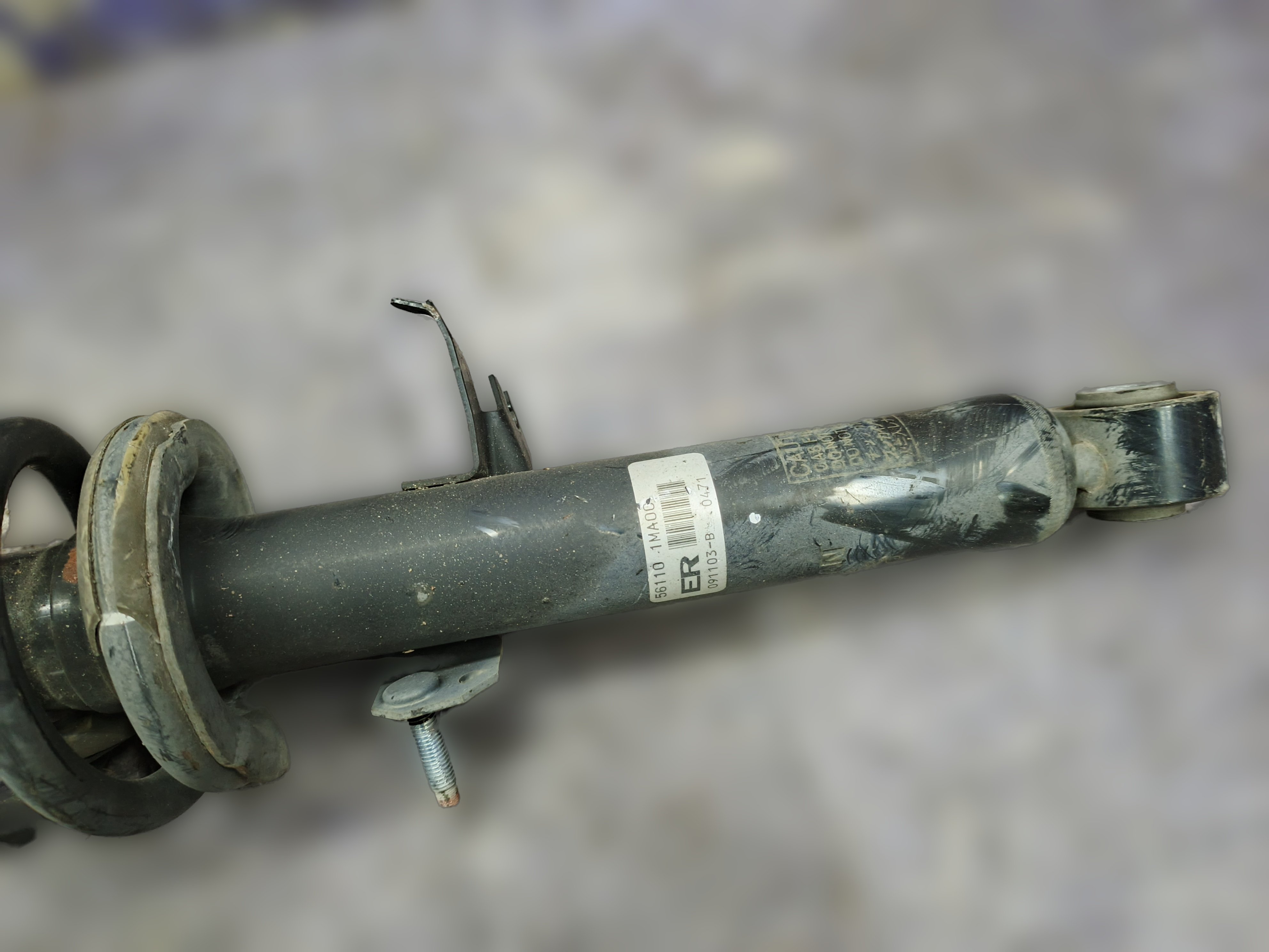 стойка подвески передний правый Nissan Fuga Y51 - Image 3